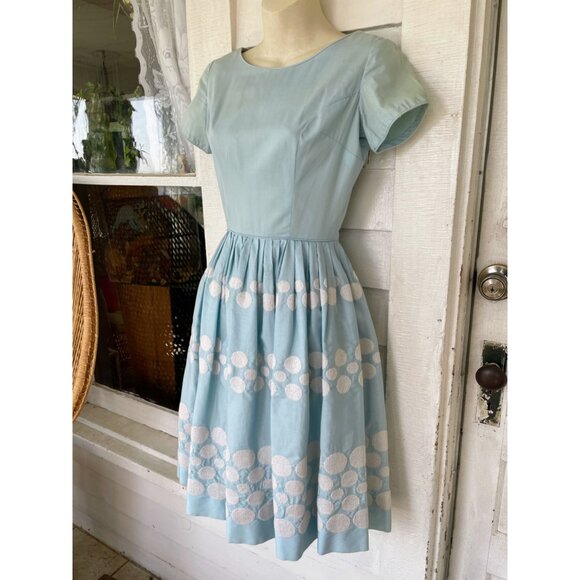 Vintage 1950s Betty Barclay Fit and Flare Dress Blue Embroidery Circles Sz Small - Picture 13 of 16